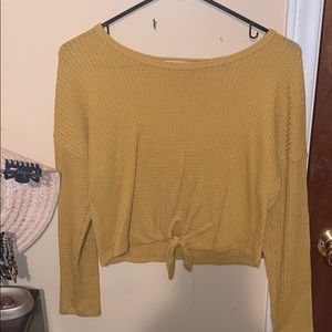 Crop top long sleeve! Size small 8$